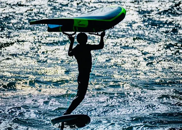 Pinede Vue Acces Direct A La De La Badine Clim Jacuzzi Piscine Hyères