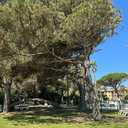 شقة Pinede Plage 5 Personnes Climatisation Vue Mer Et Parc *