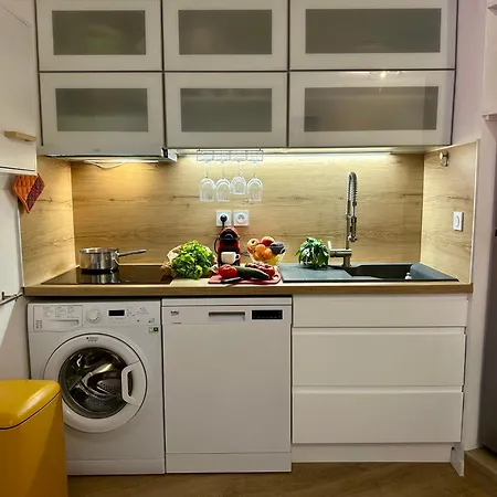 Pinede Vue Accés Direct à La De La Badine Clim Jacuzzi Piscine *