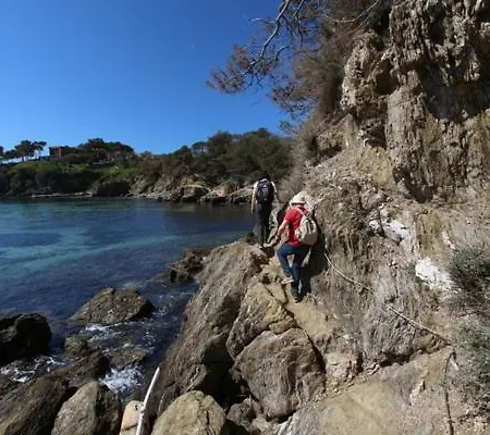Pinede Plage 5 Personnes Climatisation Vue Mer Et Parc شقة