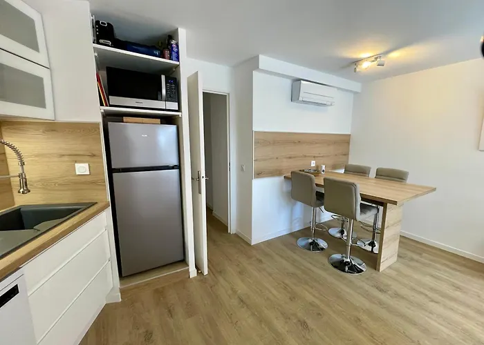 Pinede Vue Acces Direct A La De La Badine Clim Jacuzzi Piscine