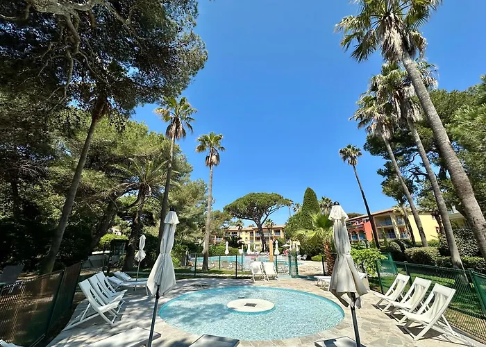 Pinede Vue Accés Direct à La De La Badine Clim Jacuzzi Piscine