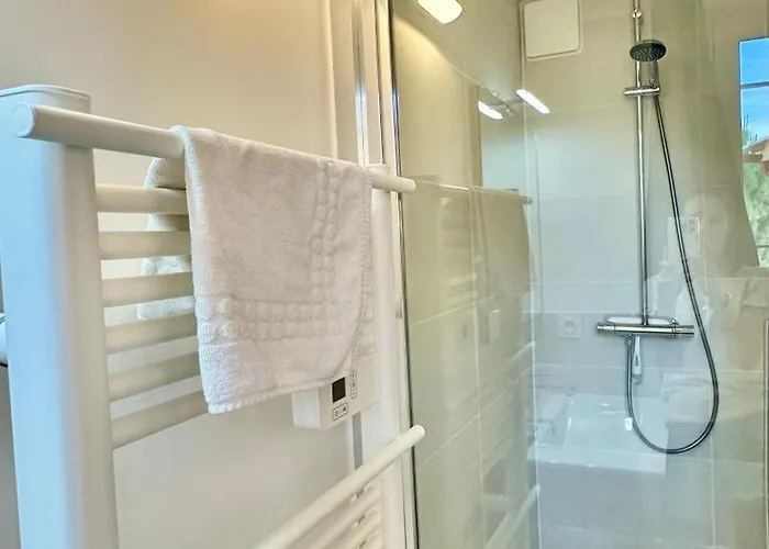 Appartamento Pinede Vue Accés Direct à La De La Badine Clim Jacuzzi Piscine *